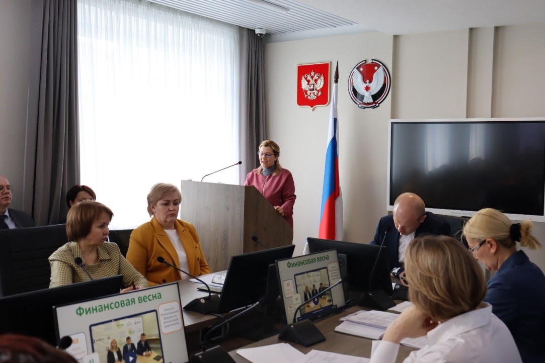 Иллюстрация к новости: Заседание Координационного совета по финансовой грамотности Удмуртской Республики